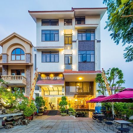 La Maison Danang Beach Hotel Экстерьер фото