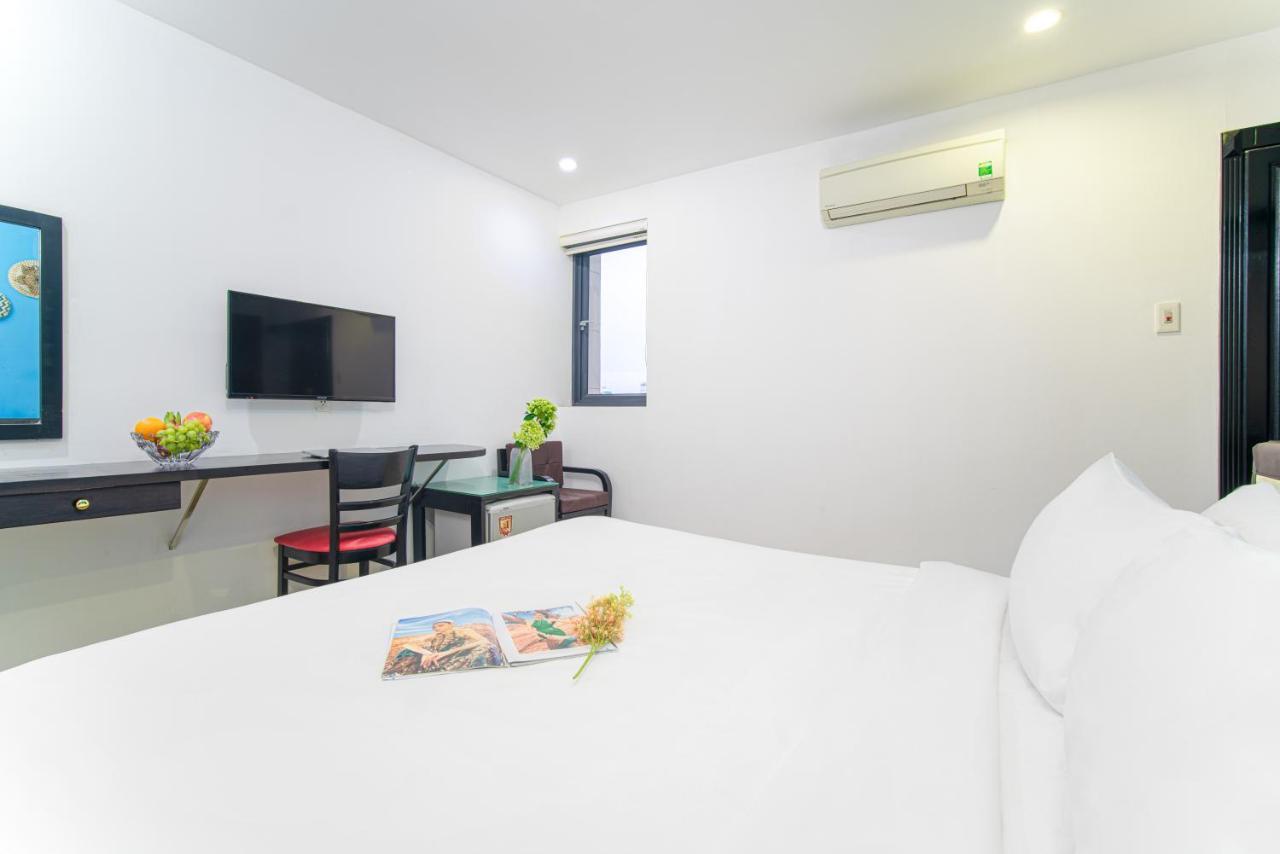 La Maison Danang Beach Hotel Экстерьер фото