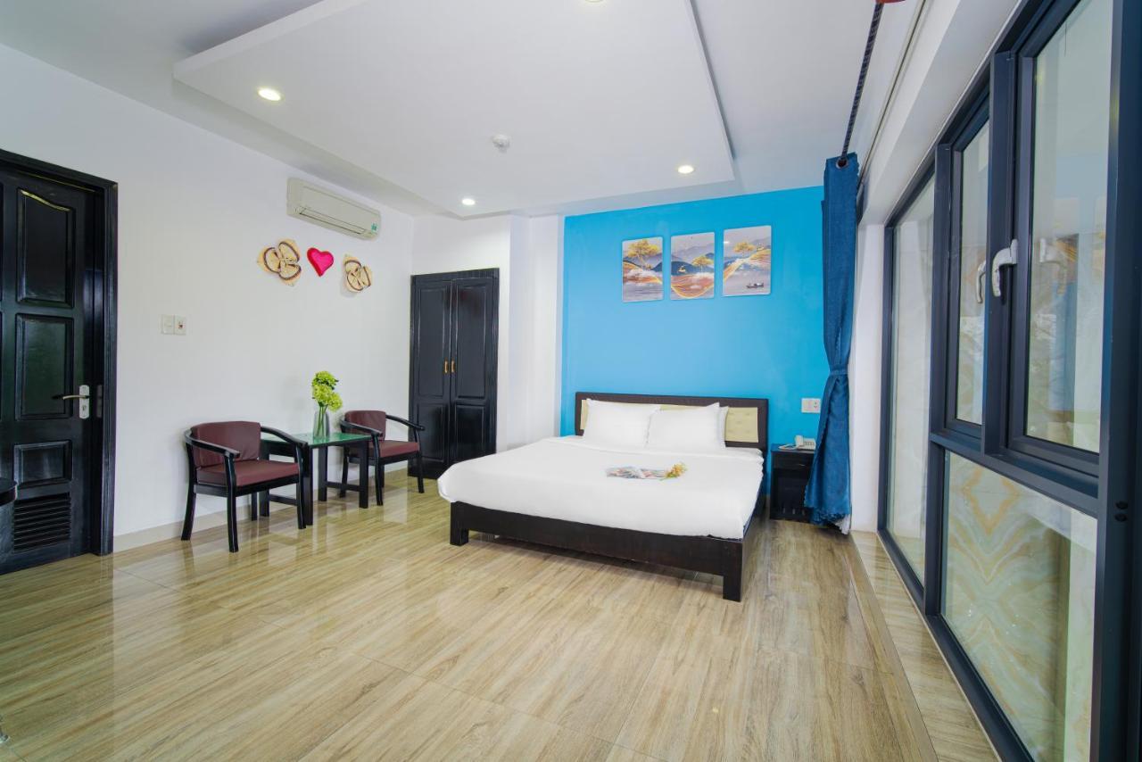 La Maison Danang Beach Hotel Экстерьер фото