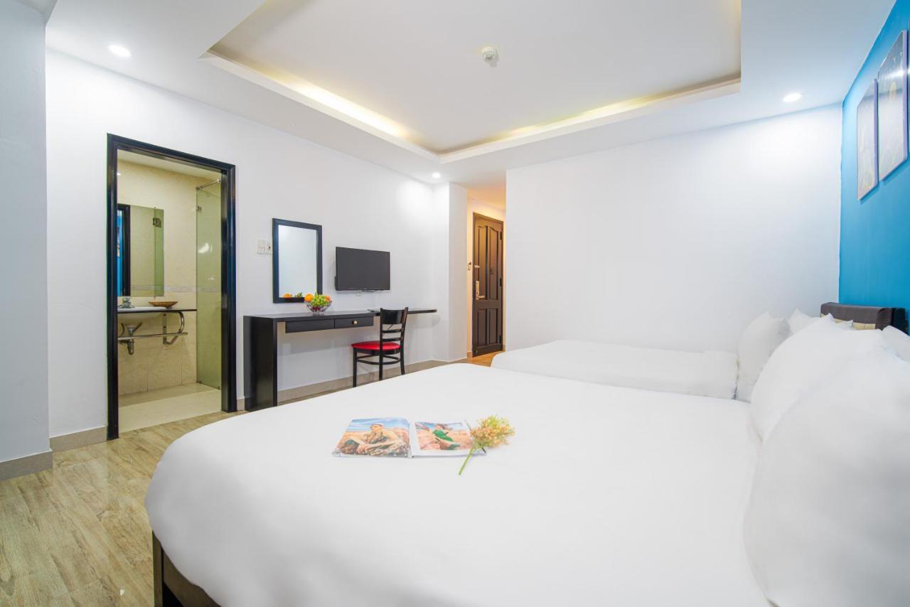 La Maison Danang Beach Hotel Экстерьер фото
