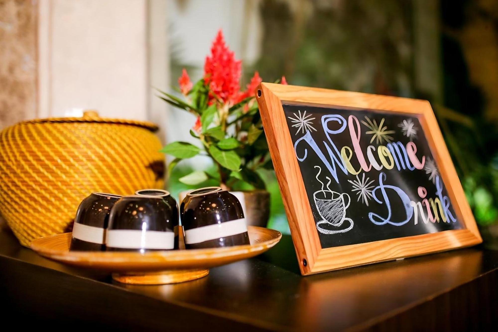 La Maison Danang Beach Hotel Экстерьер фото