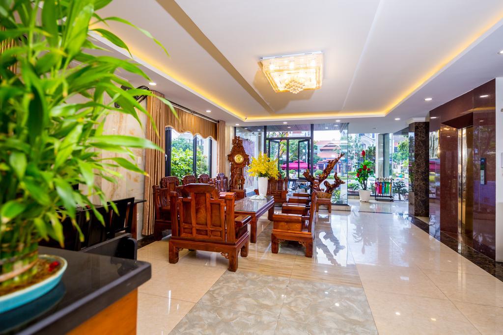 La Maison Danang Beach Hotel Экстерьер фото