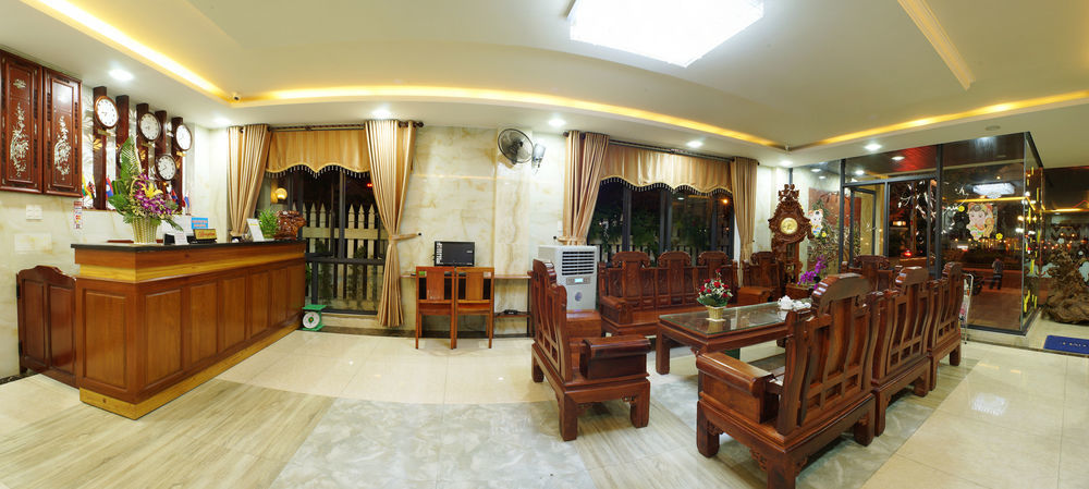 La Maison Danang Beach Hotel Экстерьер фото