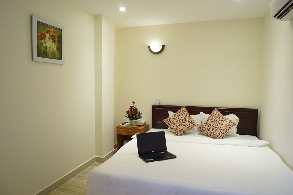 La Maison Danang Beach Hotel Экстерьер фото