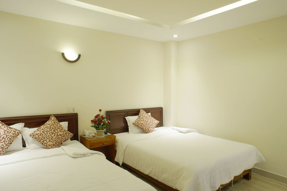 La Maison Danang Beach Hotel Экстерьер фото
