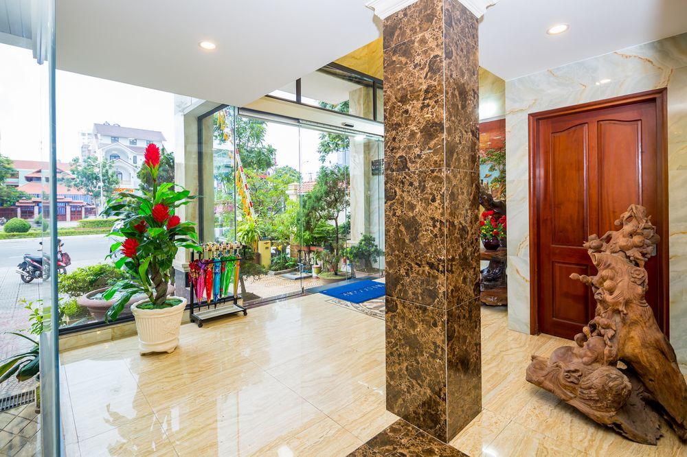 La Maison Danang Beach Hotel Экстерьер фото