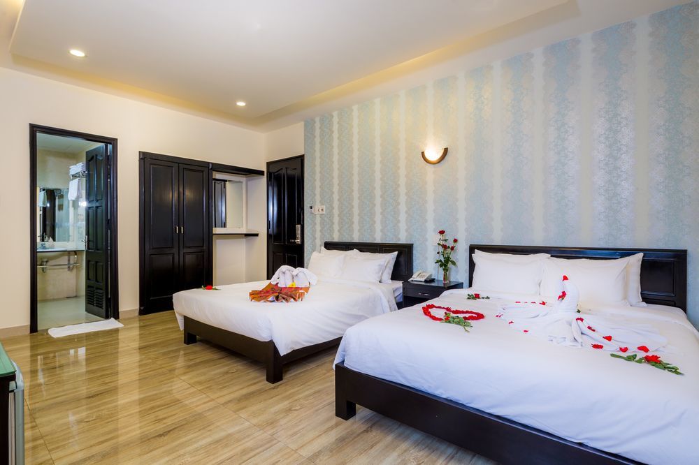 La Maison Danang Beach Hotel Экстерьер фото