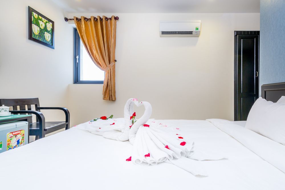 La Maison Danang Beach Hotel Экстерьер фото