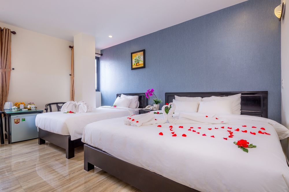 La Maison Danang Beach Hotel Экстерьер фото